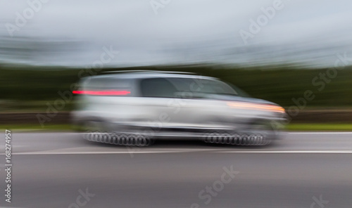 Zykloide durch Langzeitbelichtung eines fahrenden Autos - Cycloids by long-term exposure of a driving car © Fotoschlick