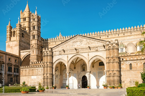 Duomo di Palermo, facciata