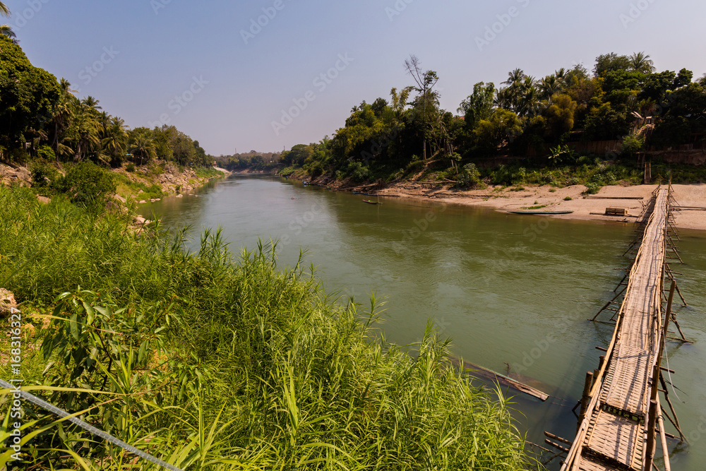 Fototapeta premium Bamboo bridge in Luang Prabang