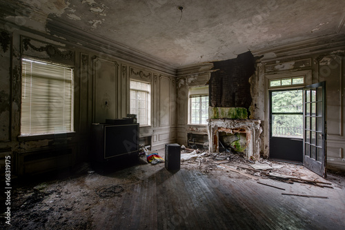 Corner Room with Furnishings & Fireplace - Abandoned Mansion