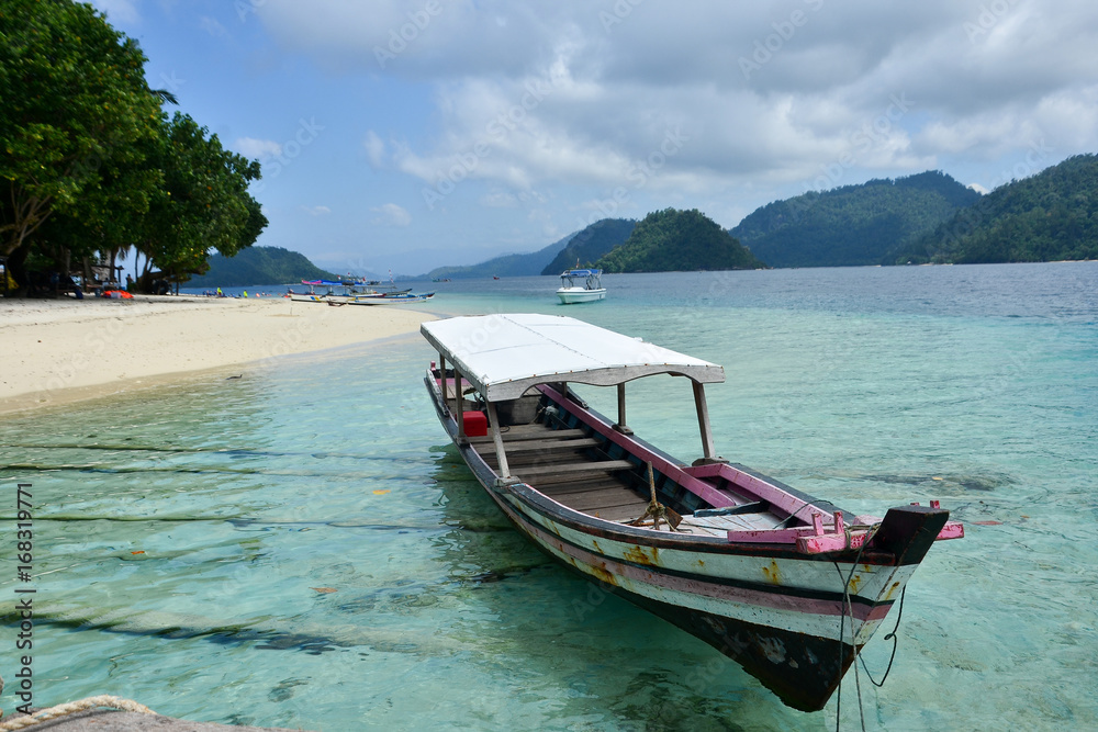 Parking boat