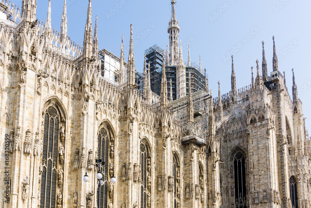Milan Cathedra, Domm de Milan is the cathedral church