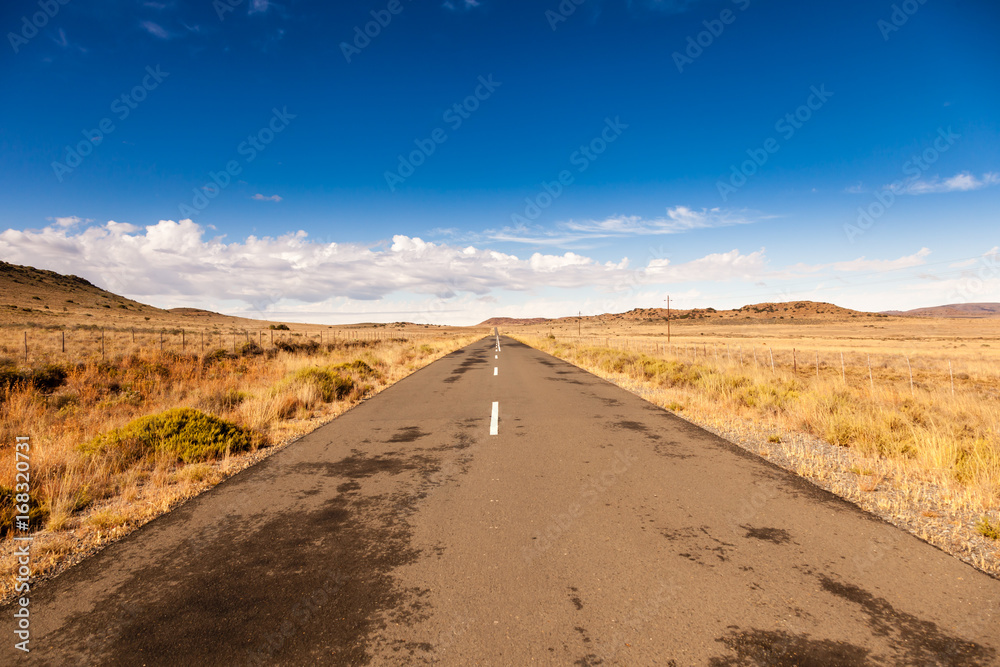 The road to Nieu Bethesda. The road to Nieu Bethesda.