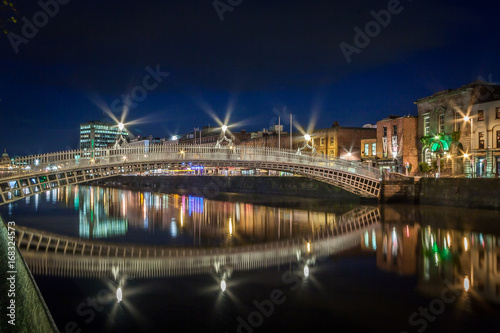 Long Exposure of the Ha'penny Bridge in Dublin, Ireland © Paulo
