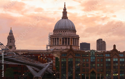 Fototapeta Naklejka Na Ścianę i Meble -  The view of the dome of Saint Paul's Cathedral at sunset, City of London.