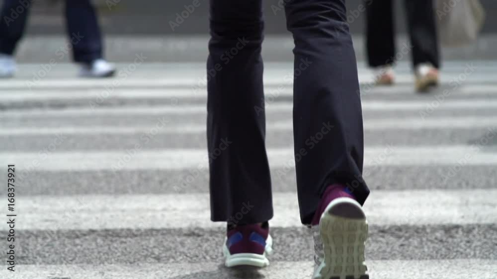 Woman jogging, crossing street in city, super slow motion 240fps
Woman jogging, crossing street in city, super slow motion 240fps