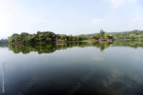 Cheng lake in chengde summer resort park photo
