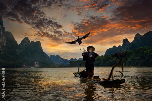 Εκτύπωση καμβά Fisherman and cormorant , Guangxi province, China