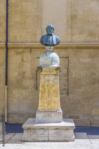 statue of Peiresc in Aix en provence