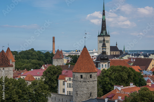 Tallinn z murów obronnych