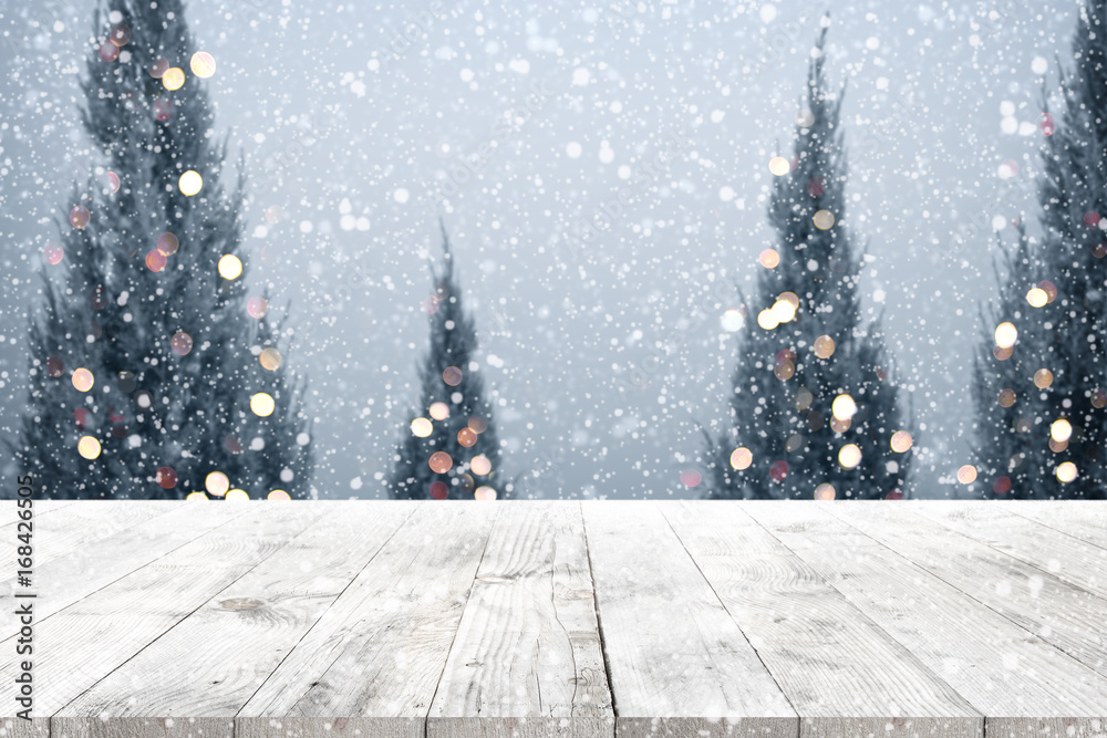 Phông nền Giáng sinh và năm mới với bàn gỗ trên - Tràn đầy tình yêu thương và niềm vui của mùa lễ hội này với hình nền này. Phông nền này bao gồm một bàn gỗ trang trí với những đồ trang trí Giáng sinh và năm mới. Hãy sẵn sàng để đón chào những lễ hội đầy tuyệt vời trên màn hình của bạn!