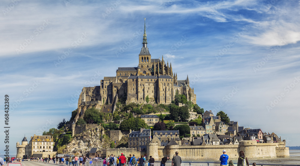 Le Mont Saint-Michel et ses visiteurs