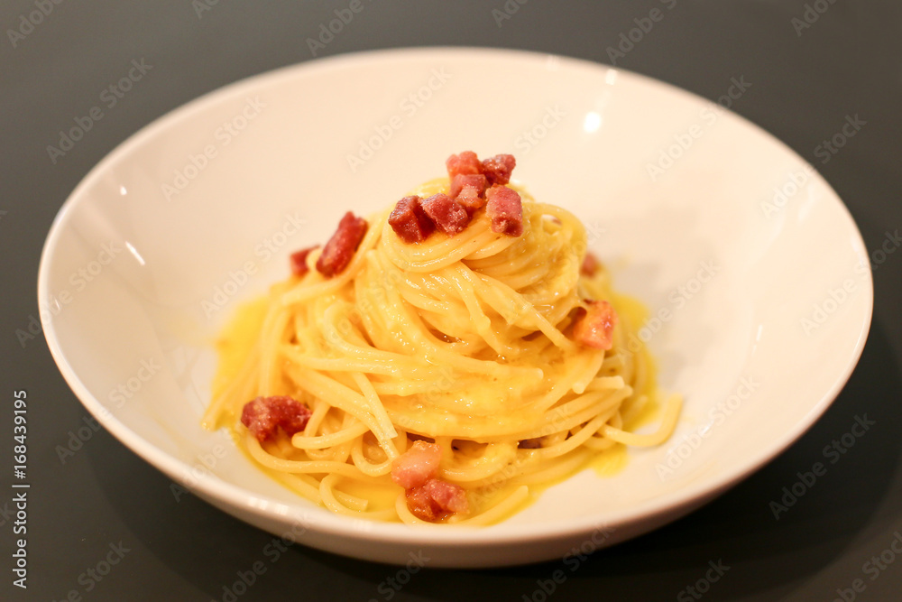 spaghetti carbonara