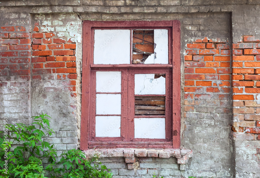 Obraz premium Facade of an old house