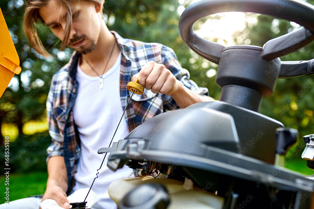 Fototapeta premium Young boy mechanic