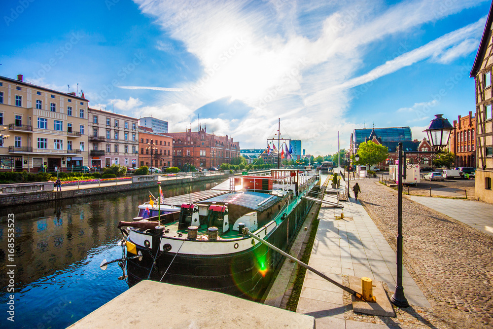 Naklejka premium Old Town and granaries by the Brda River. Bydgoszcz, Poland.