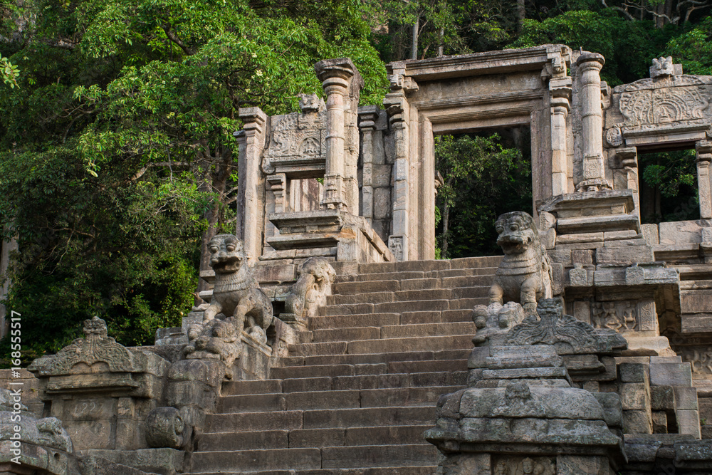 Yapahuwa was one of the ephemeral capitals of medieval Sri Lanka. The citadel of Yapahuwa lying midway between Kurunagala and Anuradhapura. Yapahuwa was one of the ephemeral capitals of medieval Sri Lanka. The citadel of Yapahuwa lying midway between Kurunagala and Anuradhapura.