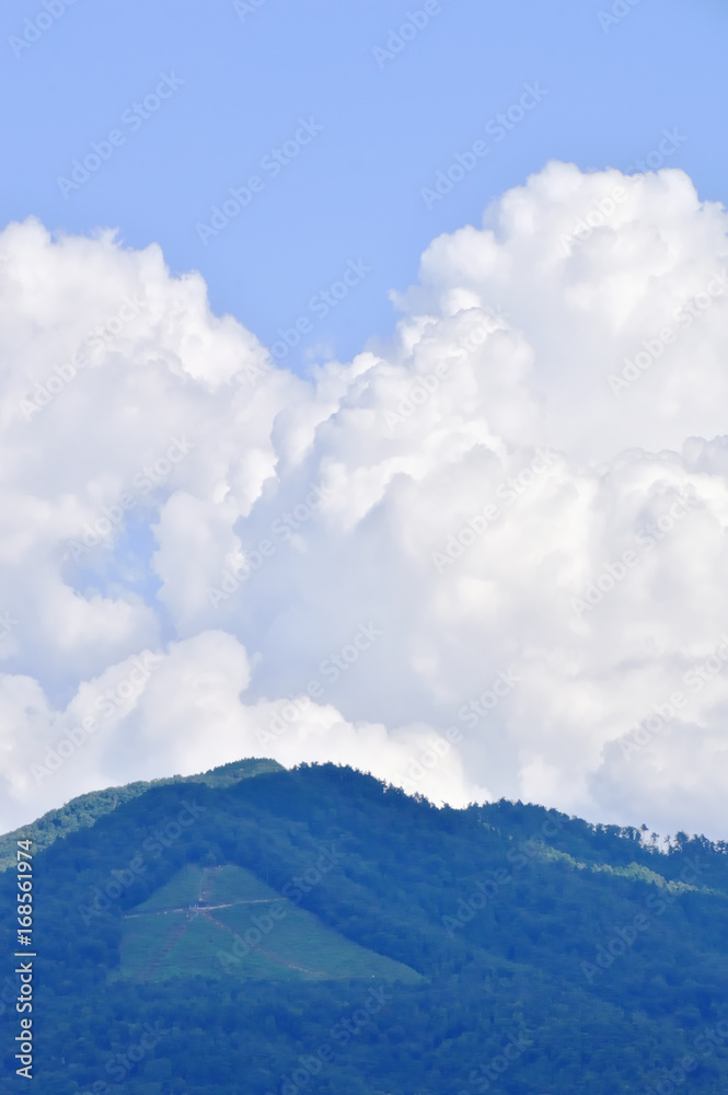 入道雲と大文字山