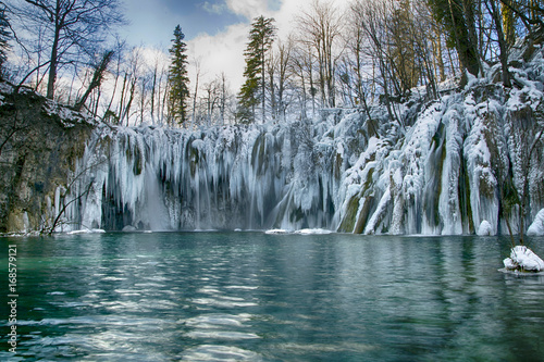 Foto Plitvice lakes in winter - national park in Croatia