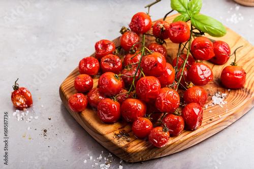Fotografie Roasted cherry tomatoes