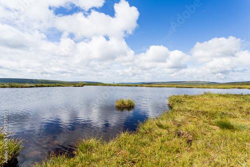 Den svenska fjällen, fjäll sjö med fjäll utsikt photo