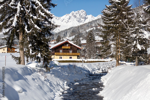 Beautiful winter scenery in Austrian alps © Olha Sydorenko