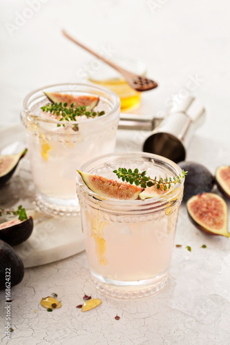 Pink fig cocktail with honey and thyme