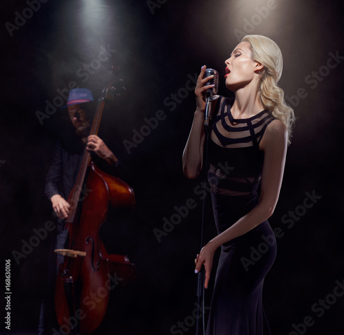 Canvas Print The jazz singer.