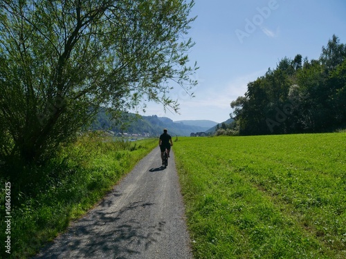 Fahrrad fahren in der Sächsischen Schweiz © Stephanie