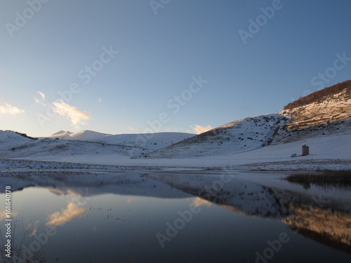 Lake Montain