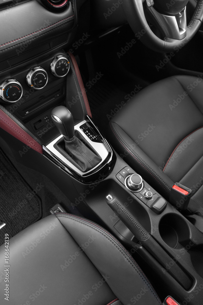 Fototapeta premium 車の運転席