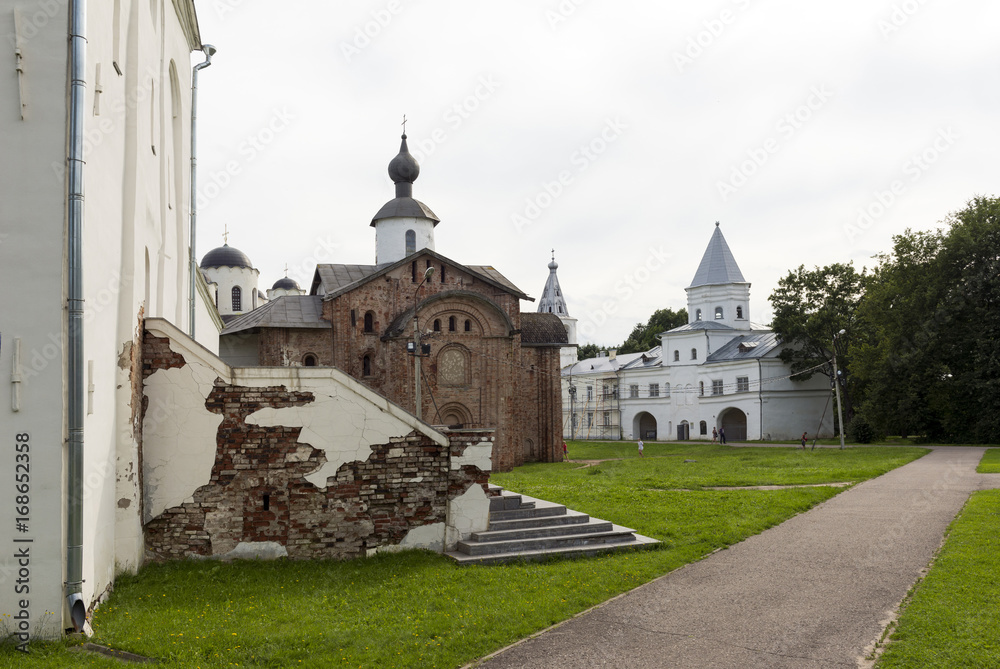 Yaroslav's court, a medieval Orthodox churches, the Church of St. Paraskeva, St. Nicholas Cathedral, Church of the assumption, steeple