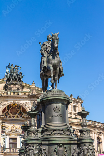 Reiterstandbild König Johann von Sachsen auf dem Theaterplatz in Dresden photo
