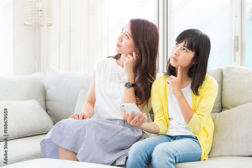 親娘とスマホ 考える 親娘とスマホ 考える