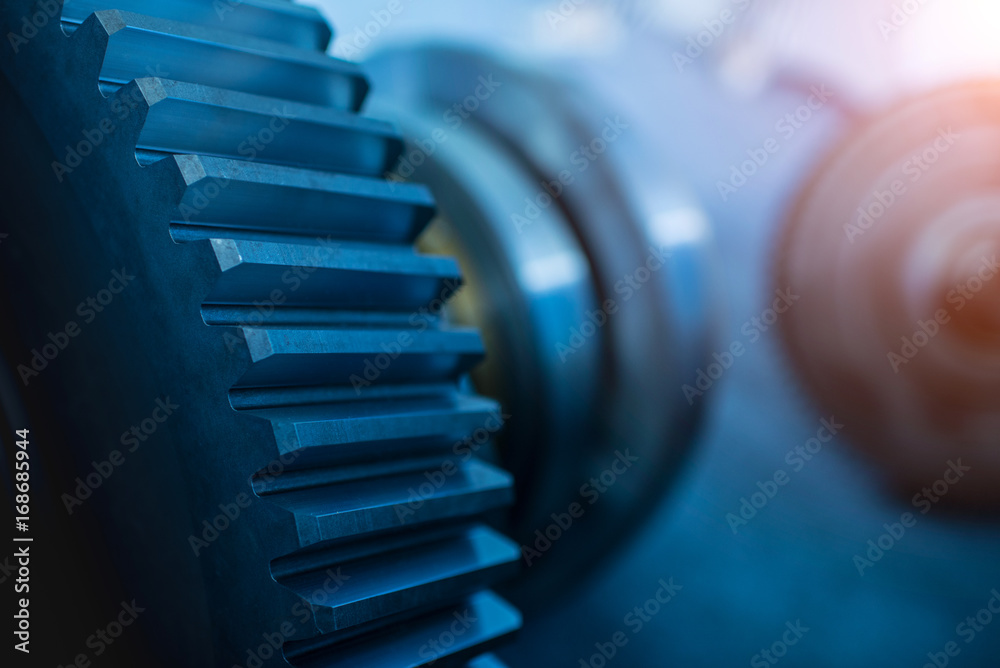 Gears and bearings in the transmission Gears and bearings in the transmission