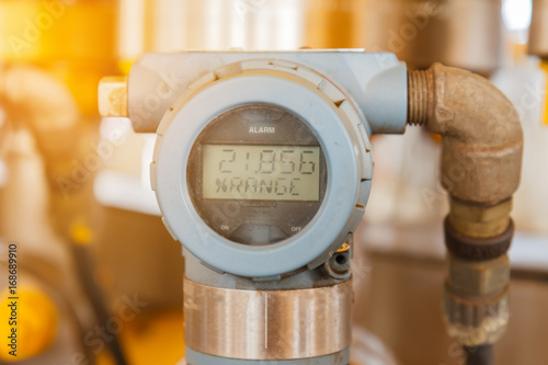 Digital pressure gauge of oil and gas in process controller, Programmable logic controller ,send signal to controller and reading pressure in system,electronic transducer send analog output to PLC
