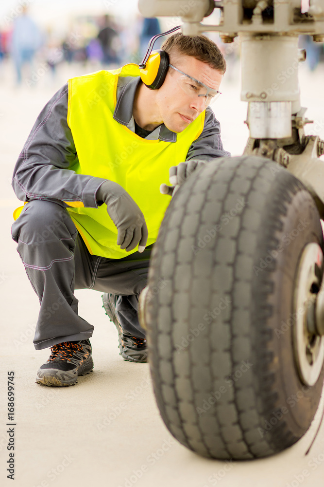 airport worker mechanic airport worker mechanic