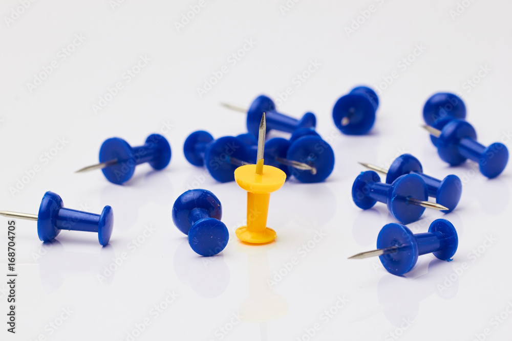 Thumbtacks./Blue, yellow, red and green thumbtacks on a white background. Thumbtacks./Blue, yellow, red and green thumbtacks on a white background.