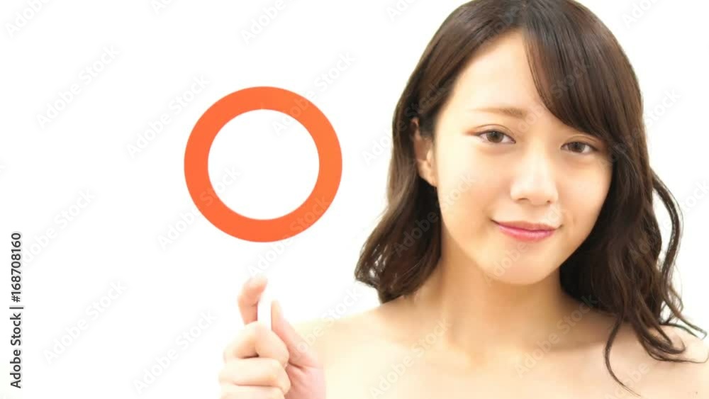 ューティーコンセプト　○　マル　正解　プレートを出す　寄り　左アキ　コピースペース