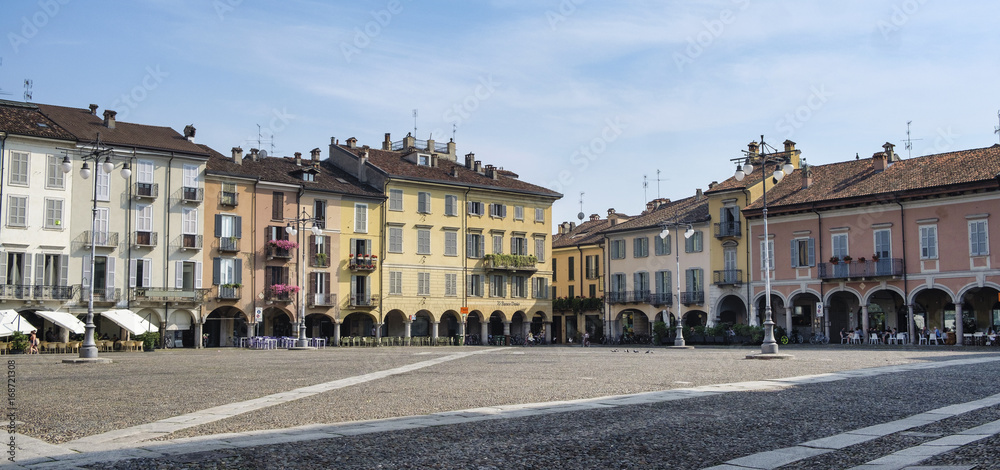 Lodi (Italy): Cathedral square (piazza del Duomo)