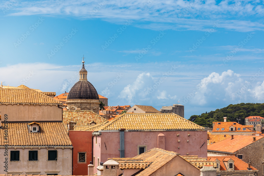 Obraz premium Famous Orange Rooftops of Dubrovnik Croatia Cityscape Aerial View Walking Along Fortress Walls