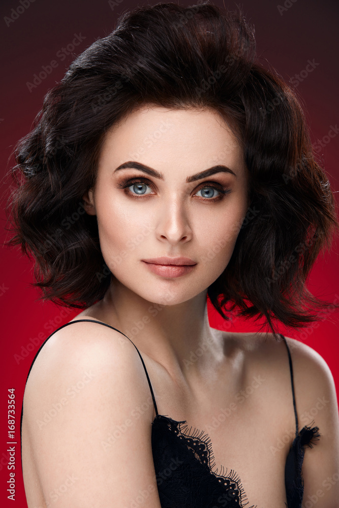 Fashion Woman Face. Girl With Beautiful Makeup And Hair Fashion Woman Face. Girl With Beautiful Makeup And Hair
