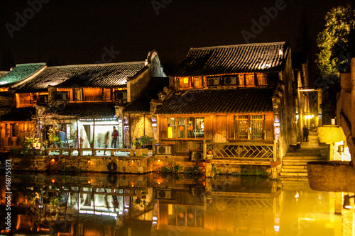 Canvas Print Old wood chinese city by night