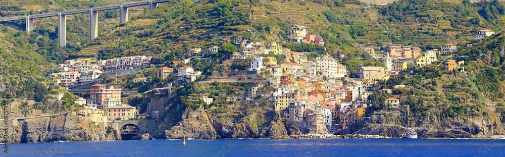 Riomaggiore Liguria panorama