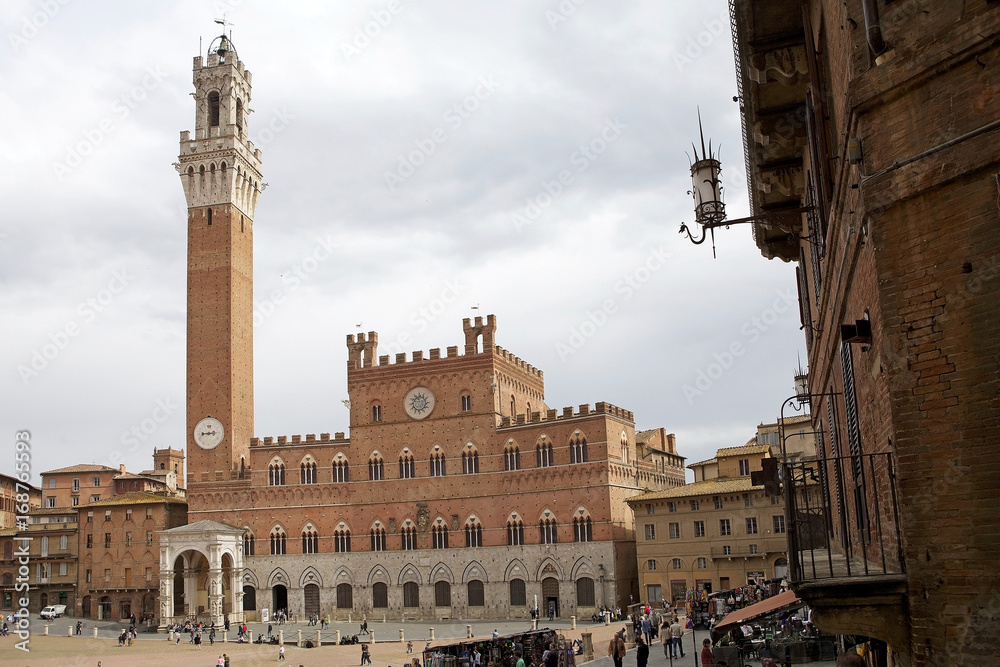 Piazza del Campo, Palazzo Pubblico and Torre del Mangia, Siena, Tuscany, Italy