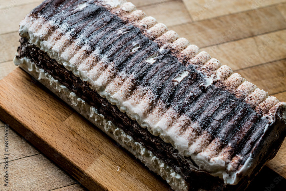 Semifreddo Cake - ice cream with chocolate and vanilla. (semi-frozen dessert) Semifreddo Cake - ice cream with chocolate and vanilla. (semi-frozen dessert)
