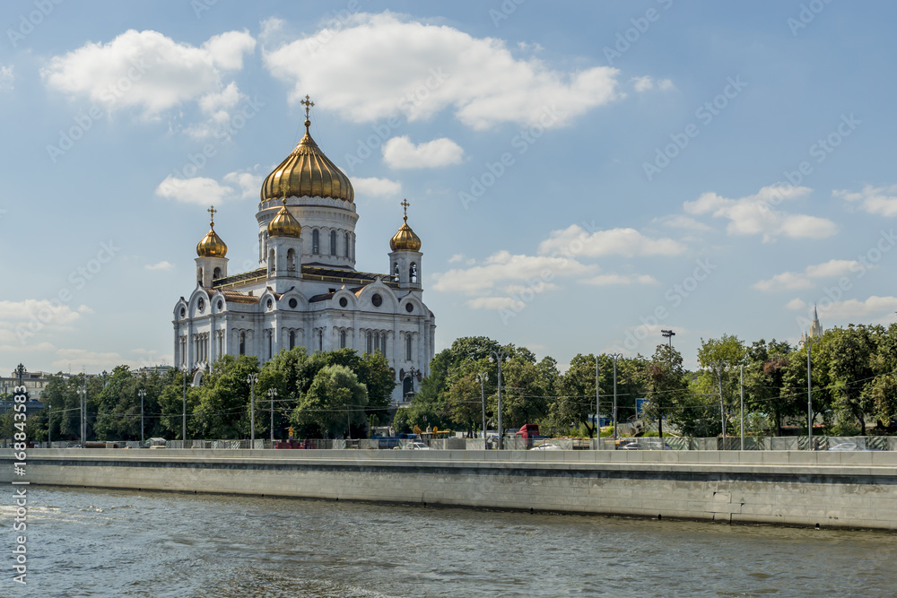  Temple of Christ the Savior in summer