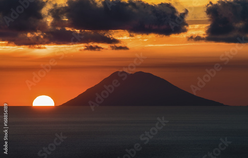 Stromboli al tramonto