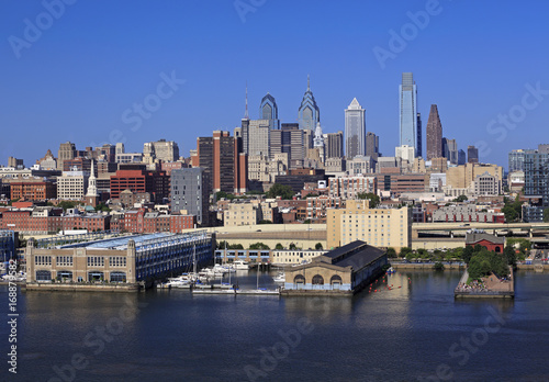 Philadelphia skyline, USA © vlad_g