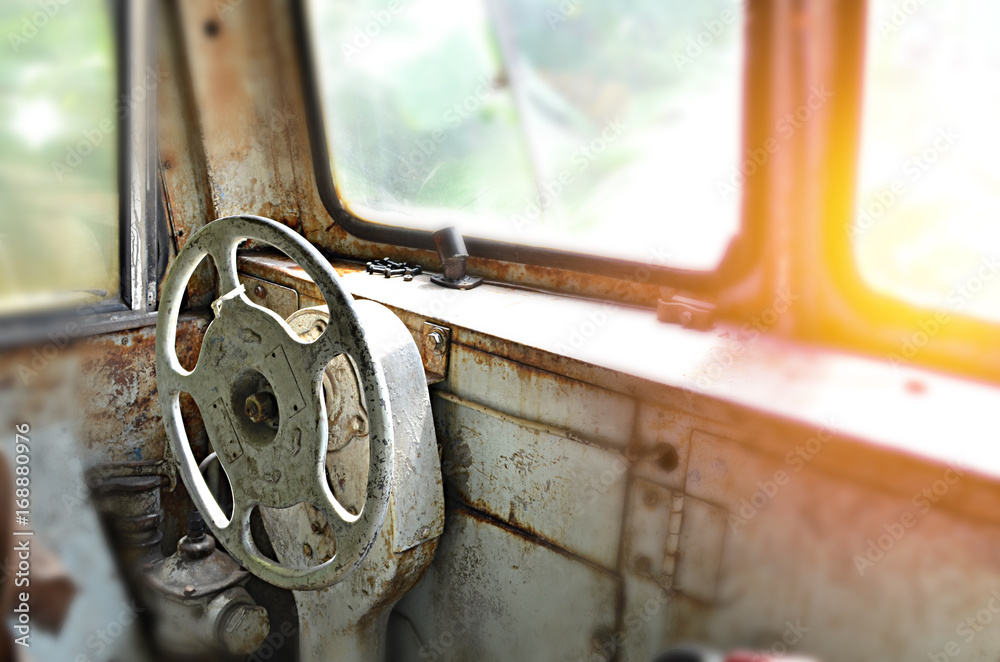 verbinding verbroken Dressoir Soeverein Old railroad steering wheel, Train driver room Stock Photo | Adobe Stock